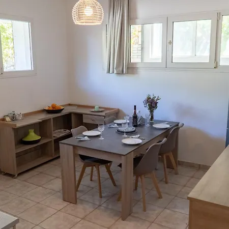 Daphne's Tropical House Rhodes עיר רודוס